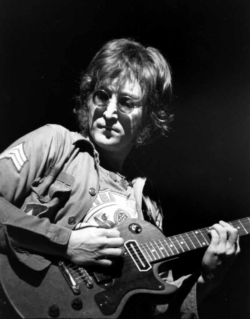 Fenomenální muzikant John Lennon. 