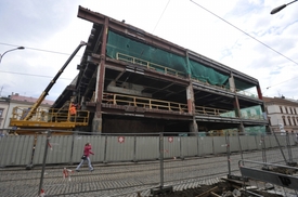 Stavební firmy mají často problém s platební morálkou investorů.