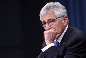 Chuck Hagel podal demisi.