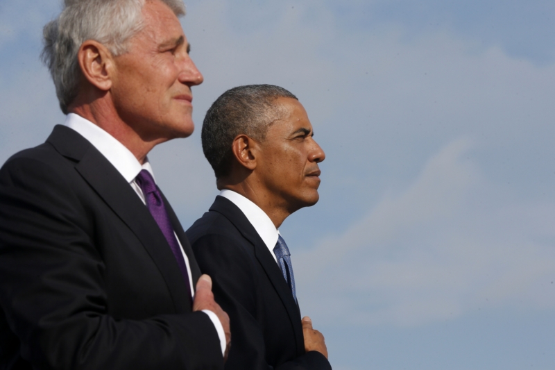 Chuck Hagel údajně sám inicioval svůj odchod, který prodiskutoval s prezidentem Barackem Obamou. Chuck Hagel údajně sám inicioval svůj odchod, který prodiskutoval s prezidentem Barackem Obamou.