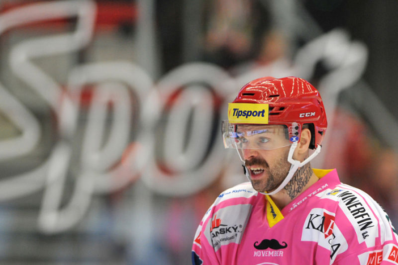 Jakub Klepiš přispěl k porážce jeho mateřského klubu třemi body za gól a dvě asistence. Jakub Klepiš přispěl k porážce jeho mateřského klubu třemi body za gól a dvě asistence.
