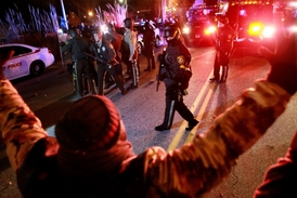 Protesty ve Fergusonu.