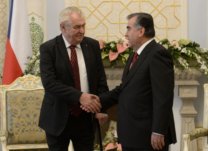 Miloš Zeman a prezident Tádžikistánu Imomal Rachmon. Miloš Zeman a prezident Tádžikistánu Imomal Rachmon.