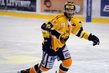Viktor Hübl, 36 let, Litvínov

Severočeský klub vždy rád sázel na své odchovance. Viktor Hübl je jedním z nich. Litvínov by si jej měl hýčkat. I ve svých šestatřiceti letech ční vysoko nad mladými 