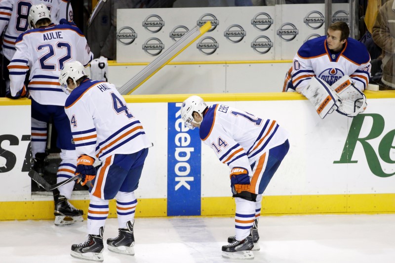 Hokejisté Edmontonu prohráli v jediném čtvrtečním utkání NHL na ledě Nashvillu 0:1 v prodloužení a připsali si osmou porážku v řadě. 