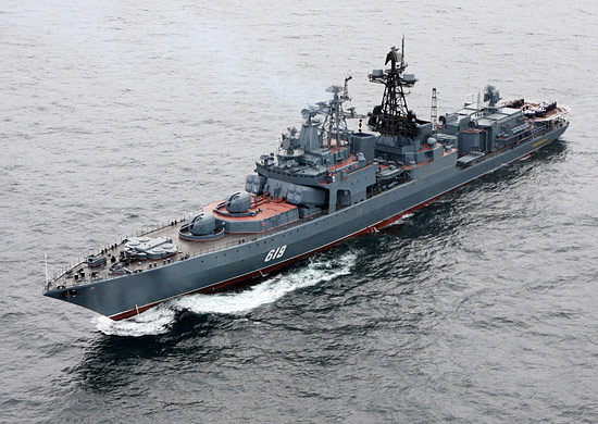 Do manévrů se zapojí i protiponorková loď Severomorsk .