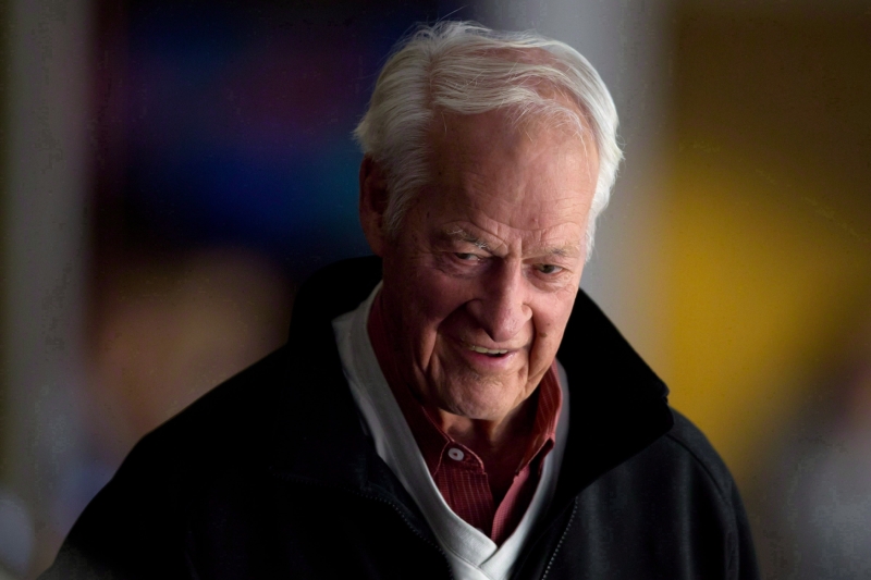 Jeden z nejlepších hokejistů všech dob Gordie Howe se jen pomalu zotavuje po druhé mozkové příhodě, která ho krátce pro první mrtvici postihla v polovině listopadu. Jeden z nejlepších hokejistů všech dob Gordie Howe se jen pomalu zotavuje po druhé mozkové příhodě, která ho krátce pro první mrtvici postihla v polovině listopadu.