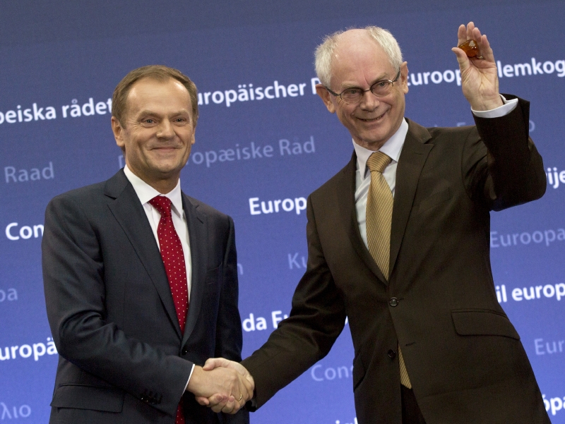 Donald Tusk (vlevo) a jeho předchůdce Herman van Rompuy.