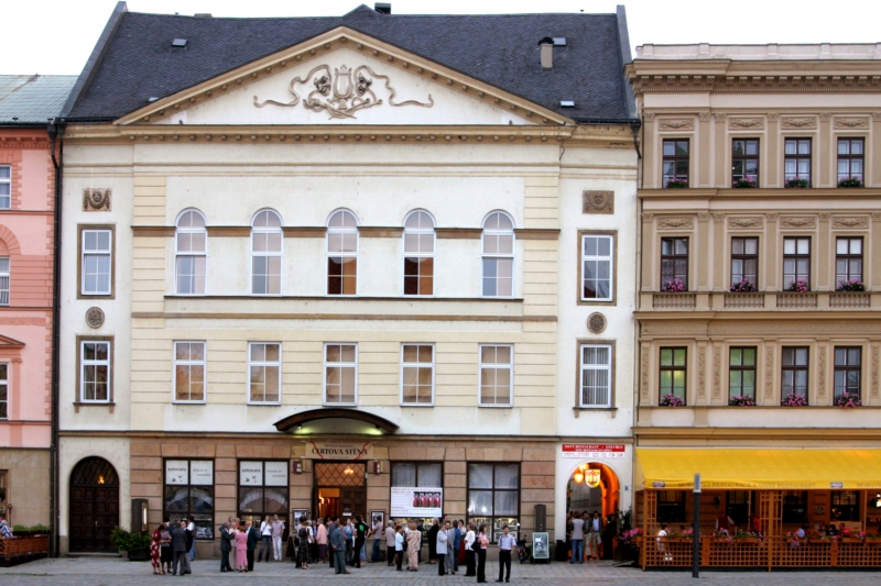 Moravské divadlo v Olomouci. Moravské divadlo v Olomouci.