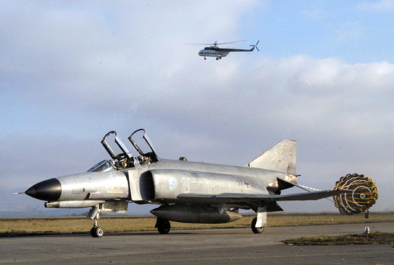 Letoun Phantom F-4F.