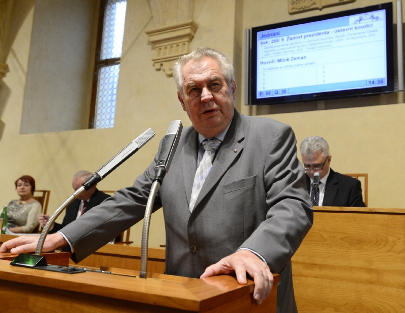 Miloš Zeman v senátu.