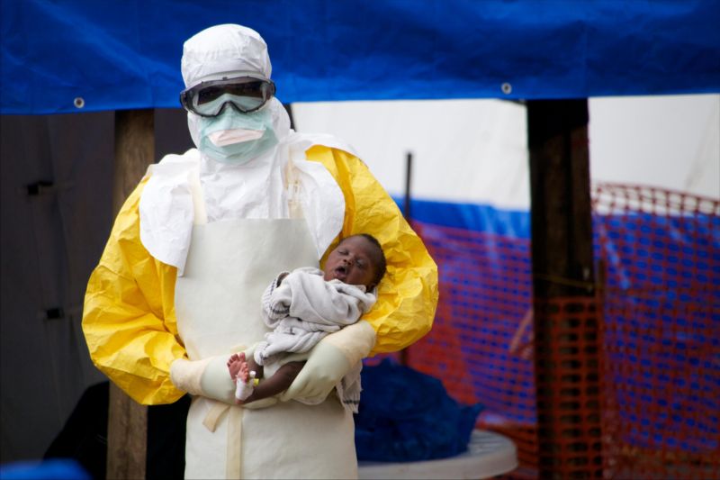 Guinea patří mezi jednu z nejpostiženějších západoafrických zemí ebolou. 