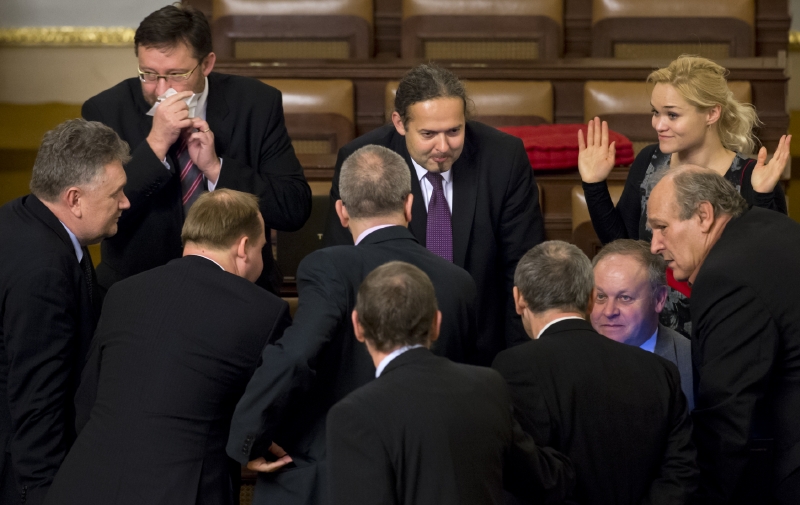 Schůze Poslanecké sněmovny.