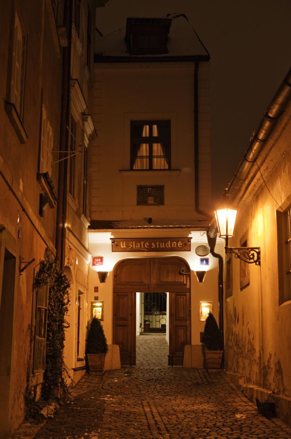 Vítězná pražská restaurace Terasa U Zlaté Studně.