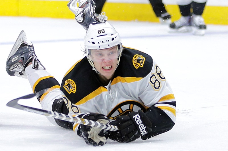 Ve výběru figuruje i útočník David Pastrňák, který momentálně hraje za Boston v zámořské NHL a jeho start je tak značně nejistý.