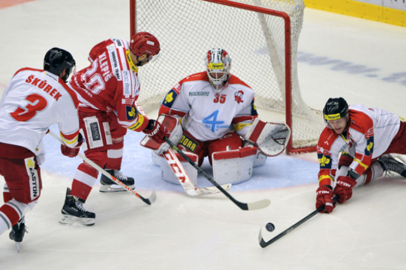 Třinec porazil Olomouc vysoko 5:1.