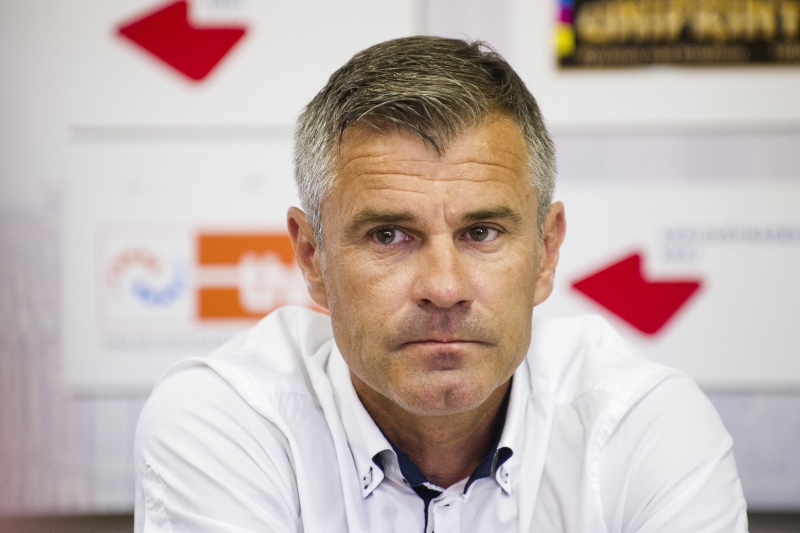 Róbert Barborík, trenér Hradeckých.