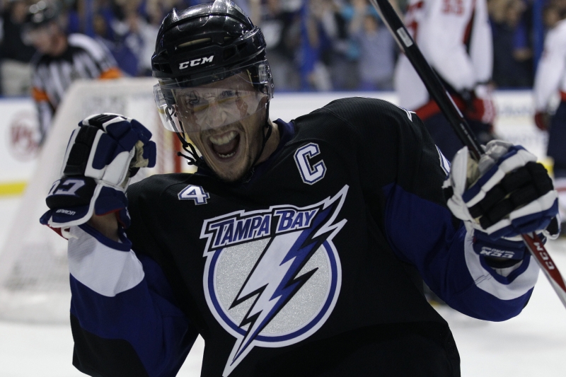 Vincent Lecavalier bere 10 milionů dolarů ročně.