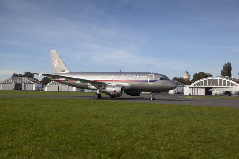Airbus A-319 CJ na kbelském letišti.