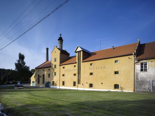 Kulturně-turistické centrum Pivovar Lobeč.