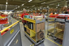 Amazon také odmítá zvýšení mezd a obvinění, že pracovní podmínky jsou příliš tvrdé.