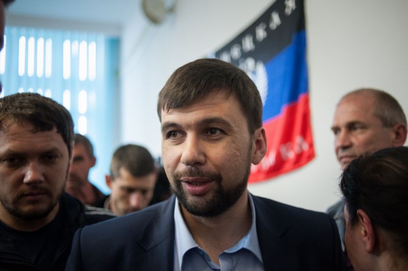 Doněcké separatisty v Minsku zastupoval jejich zmocněnec Denis Pušilin. 