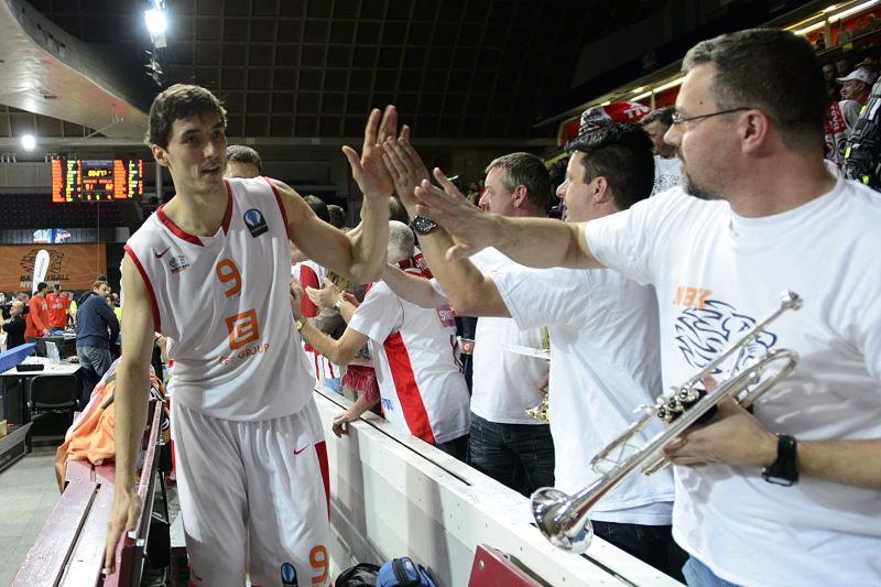Basketbalisté Nymburku oslavili svou premiéru v nové pražské hale Královka vítězstvím. Basketbalisté Nymburku oslavili svou premiéru v nové pražské hale Královka vítězstvím.