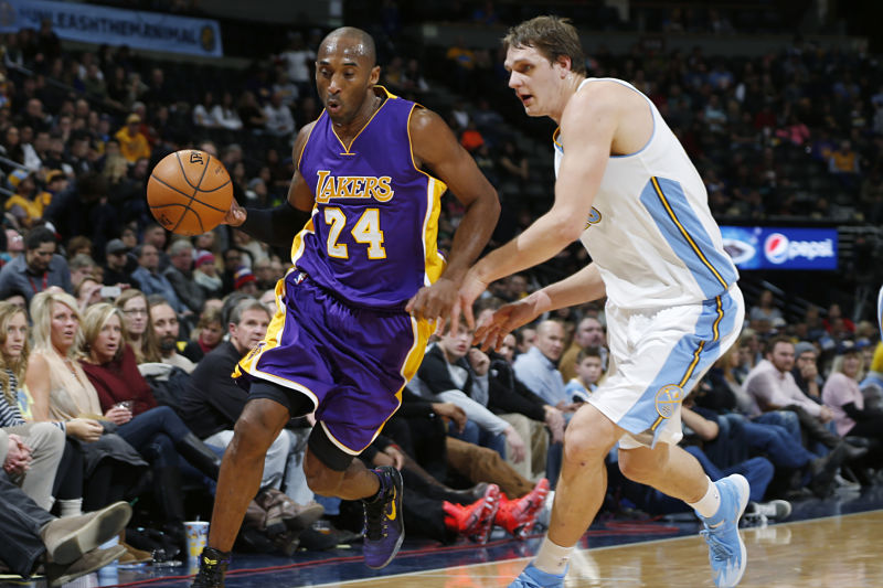 Kobe Bryant si připsal 21. triple double v kariéře za 23 bodů, 11 asistencí a 11 doskoků. Kobe Bryant si připsal 21. triple double v kariéře za 23 bodů, 11 asistencí a 11 doskoků.