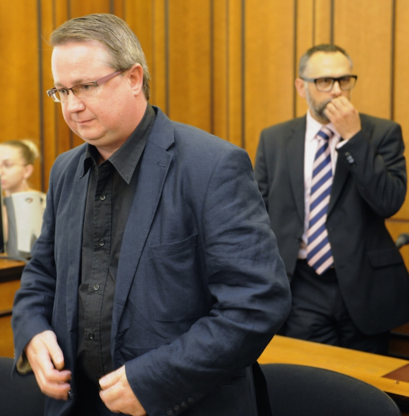 Bývalý kladenský soudce Vlastimil Matula (vlevo) a někdejší pracovník ministerstva spravedlnosti Vladimír Chrástecký.
