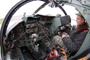 Pohled do kabiny Su-24.
