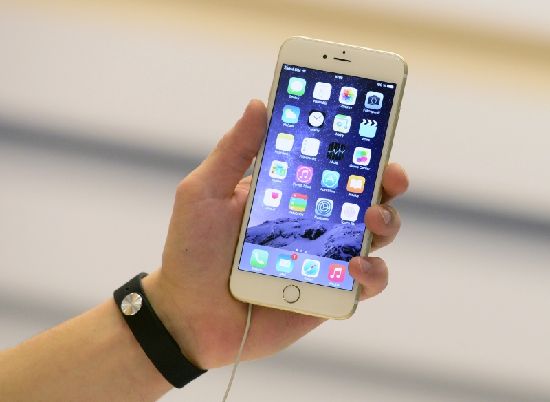 Nový iPhone 6 s operačním systémem iOS 8.