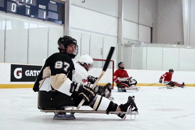 Sidney Crosby si vyzkoušel tak trochu jiný hokej.