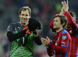 V Arsenalu by se Petr Čech mohl potkat s Tomášem Rosickým.