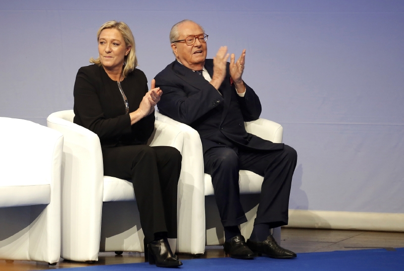 Marine Le Penová a její otec Jean-Marie Le Pen.