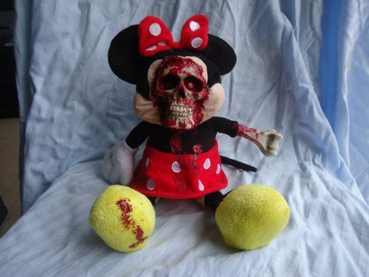 Minnie se nepohodla s Mickeym - on vyhrál.