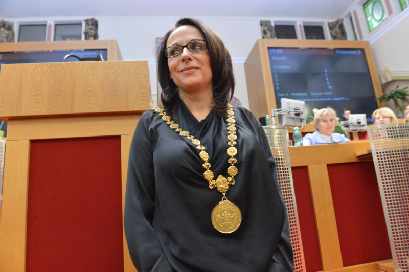 Adriana Krnáčová z ANO je pražskou primátorkou od listopadu 2014. Adriana Krnáčová z ANO je pražskou primátorkou od listopadu 2014.