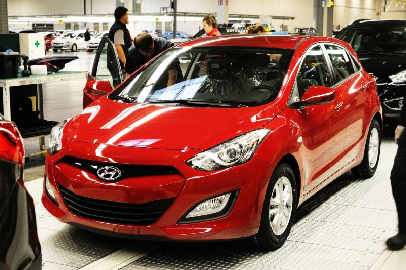 Vozem s jubilejním výrobním číslem byl červený model i30.