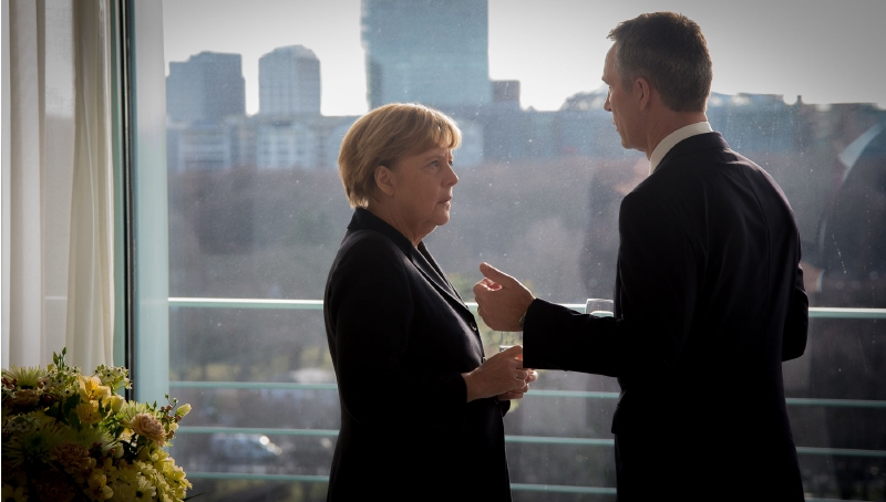 Merkeleová a Stoltenberg.