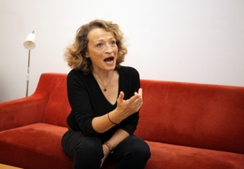 Annick Cojeanová.