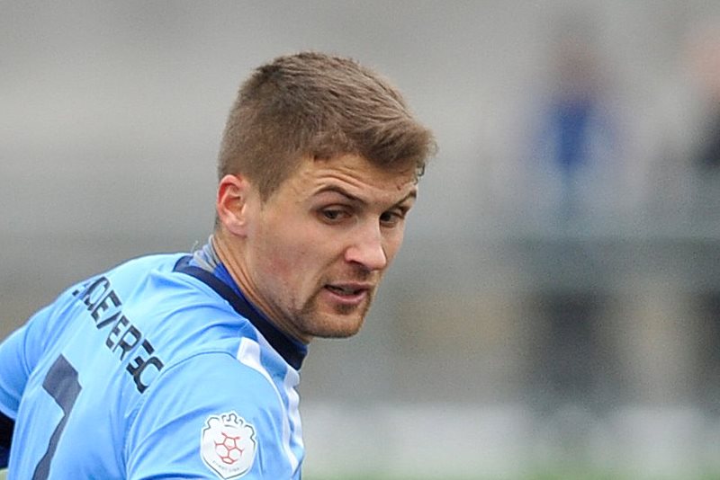 Baník Ostrava dává v přípravě šanci dalšímu zahraničnímu fotbalistovi Mirzadu Mehanovičovi. Baník Ostrava dává v přípravě šanci dalšímu zahraničnímu fotbalistovi Mirzadu Mehanovičovi.