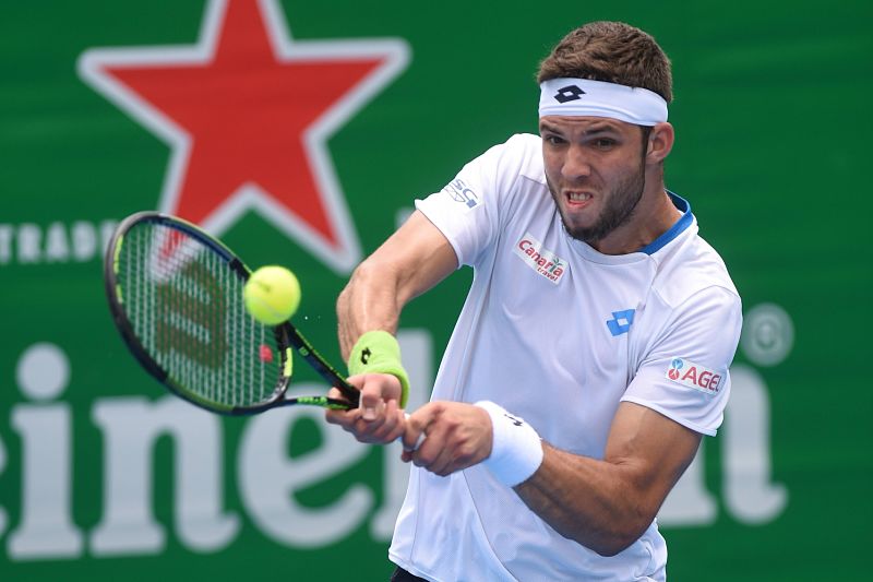 Tenista Jiří Veselý získal první titul na okruhu ATP. Tenista Jiří Veselý získal první titul na okruhu ATP.