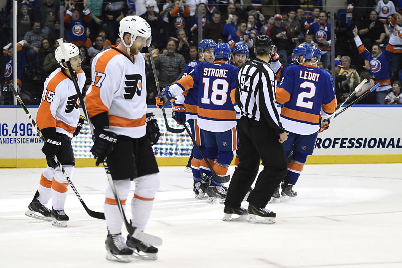 Philadelphia podlehla New York Islanders 7:4.