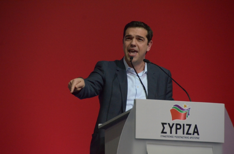 Naděje v Řecku, obavy v EU. Vůdce spojené levice Tsipras.  
