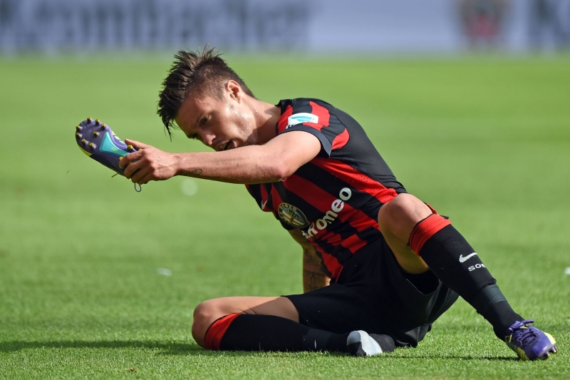 Mezi zájemce o útočníka Václava Kadlece se podle deníku Bild zařadil Paderborn. Mezi zájemce o útočníka Václava Kadlece se podle deníku Bild zařadil Paderborn.