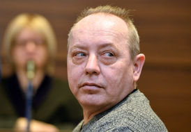 Podle předsedy senátu je odsouzený mimořádně násilnické a majetnické povahy.