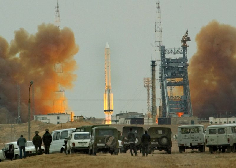 Vesmírný program byl chloubou Sovětského svazu, doprovázely ho ale nepříjemnosti spojené například s raketou Proton. Vesmírný program byl chloubou Sovětského svazu, doprovázely ho ale nepříjemnosti spojené například s raketou Proton.