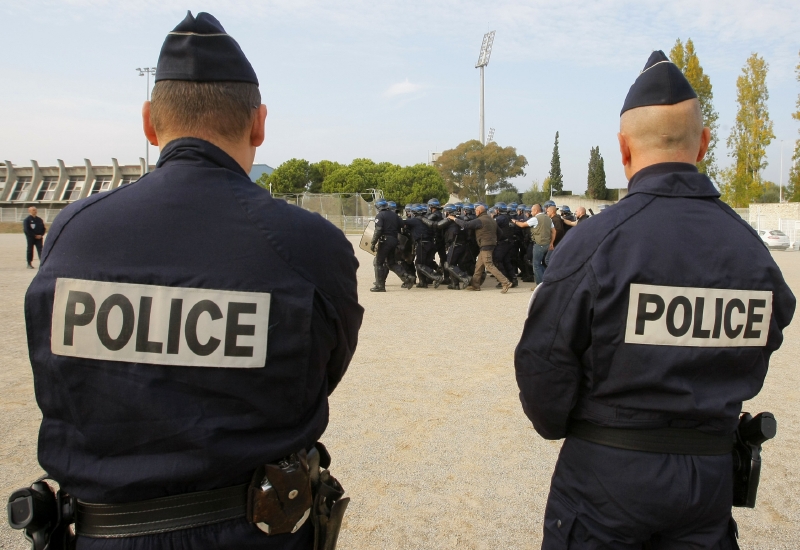 Francouzská policie má napilno, islamofobie se šíří společností (ilustrační foto).
