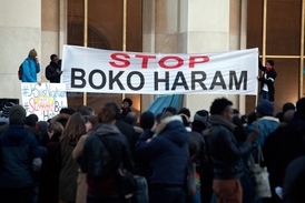 Protest v Paříži.