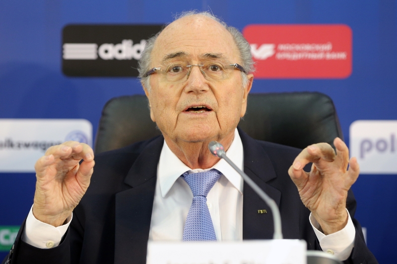 Africké státy jsou při květnové volbě prezidenta Mezinárodní fotbalové federace FIFA připraveny podpořit současného šéfa Seppa Blattera. Africké státy jsou při květnové volbě prezidenta Mezinárodní fotbalové federace FIFA připraveny podpořit současného šéfa Seppa Blattera.