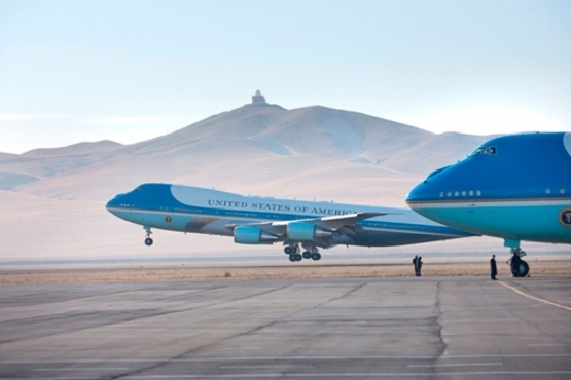 Air Force One startuje (2011).